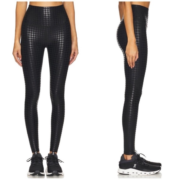 Beyond Yoga Caught in the Midi Houndstooth Leggings S Black - Picture 1 of 6